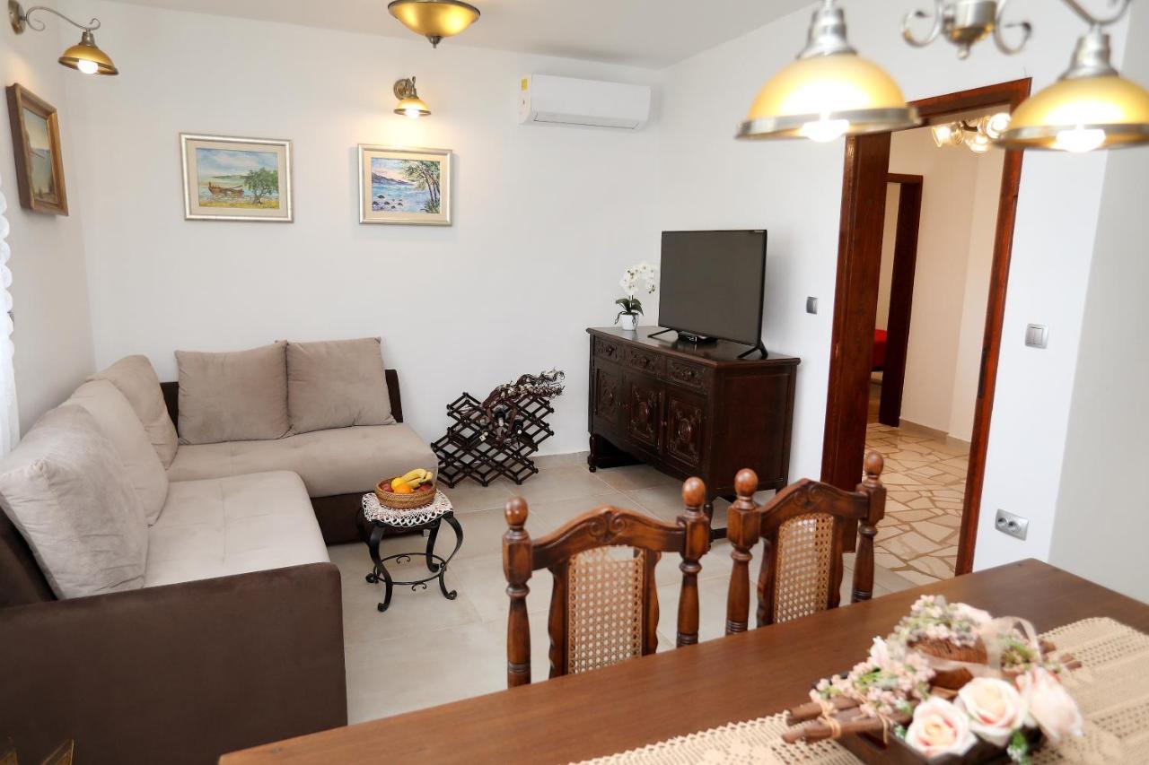 Apartament Vila Ivana Dolores Vinišće Zewnętrze zdjęcie